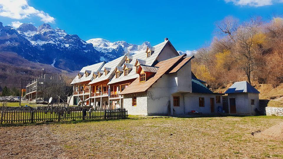 Bujtina Harusha Hotel Theth Exterior foto